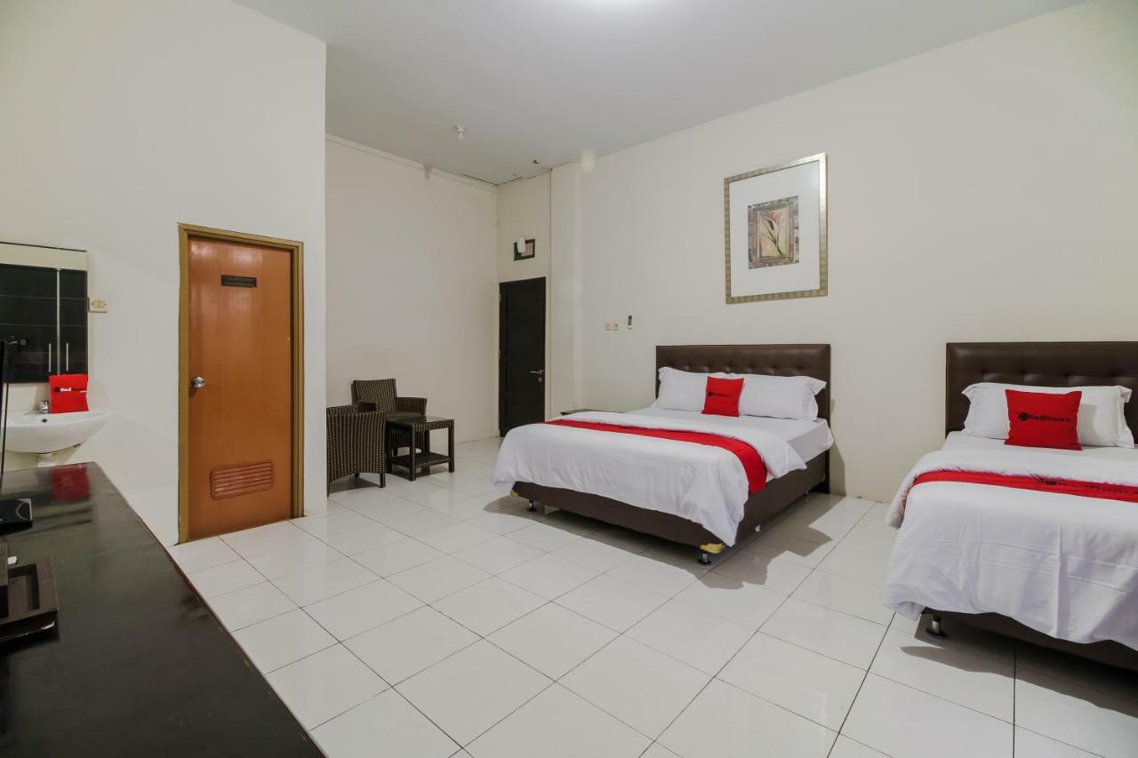 Reddoorz Syariah Near Fort Marlborough Bengkulu Exterior photo