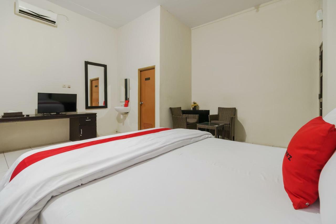 Reddoorz Syariah Near Fort Marlborough Bengkulu Exterior photo